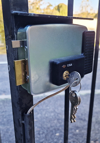 deframultiservice.serraturacancello